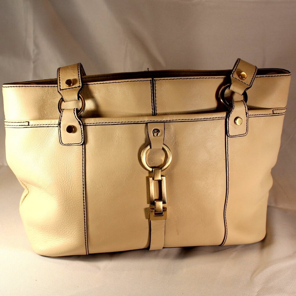 Etienne Aigner white leather shoulder bag